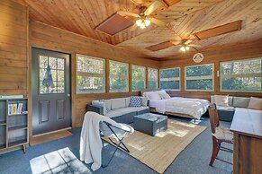 11 Mi to Skiing, Water Parks: Tobyhanna Getaway!