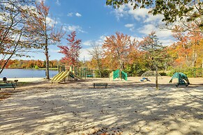 11 Mi to Skiing, Water Parks: Tobyhanna Getaway!