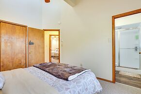 11 Mi to Skiing, Water Parks: Tobyhanna Getaway!