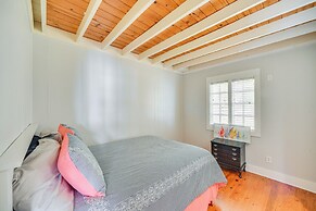 Dock + Panoramic Views: Guntersville Lake Retreat!