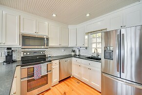 Dock + Panoramic Views: Guntersville Lake Retreat!