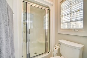 Dock + Panoramic Views: Guntersville Lake Retreat!