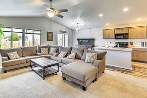3 Mi to Lake Lowell: Caldwell Home w/ Yard & Grill
