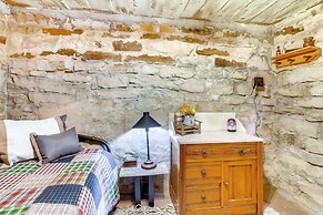 1/2-mi to Lake: Cabin on 43 Acres in Shell Knob!