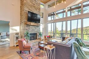 Modern Mtn Cabin w/ Deck & Views in Blue Ridge!