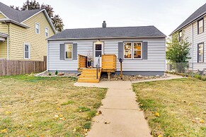 < 1 Mi to Dtwn Sioux Falls: Home w/ Private Yard