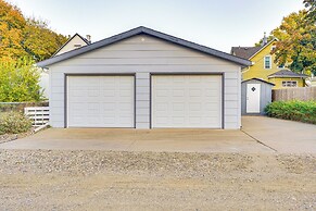 < 1 Mi to Dtwn Sioux Falls: Home w/ Private Yard