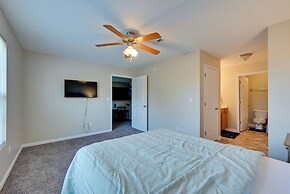 Elizabethtown Apt: 3 Mi to Dtwn!