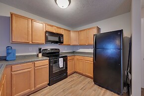 3 Mi to Dtwn: Pet-friendly Apt in Elizabethtown!