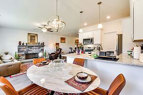Family Friendly: Modern Townhome in Lula!