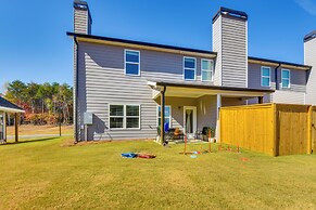 Family Friendly: Modern Townhome in Lula!