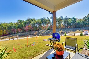 Family Friendly: Modern Townhome in Lula!