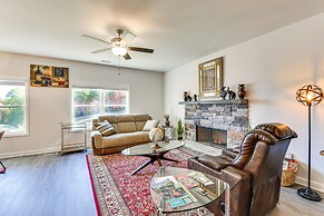 Family Friendly: Modern Townhome in Lula!