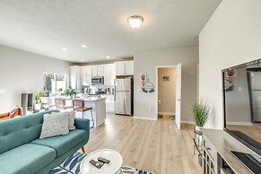 10 Mi to Grand Rapids: Modern Townhome!