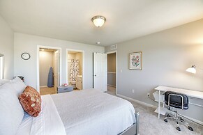 10 Mi to Grand Rapids: Modern Townhome!