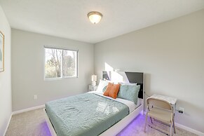 10 Mi to Grand Rapids: Modern Townhome!