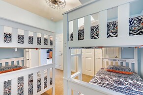 Pet-friendly Home on Lake Gaston w/ Furnished Deck