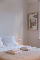 Inviting and Bright Guest Room in City Center