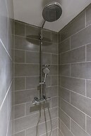 Inviting and Bright Guest Room in City Center