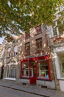 Charming Characterful Double Room in City Center