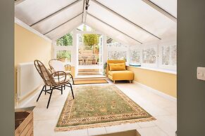 Host Stay The Hideaway