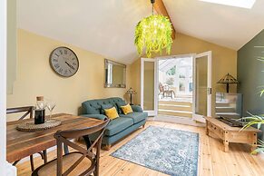 Host Stay The Hideaway