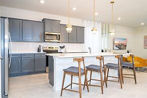 16020 Spacious Family Home 8BD Perfect For Your Vacation