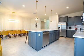 16020 Spacious Family Home 8BD Perfect For Your Vacation