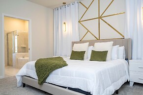 16020 Spacious Family Home 8BD Perfect For Your Vacation