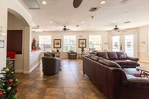 3BR Townhome Steps From Theme Parks Sleeps 6