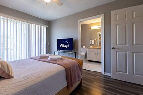 3BR Townhome Steps From Theme Parks Sleeps 6