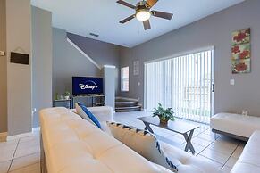 3BR Townhome Steps From Theme Parks Sleeps 6