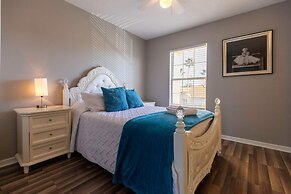 3BR Townhome Steps From Theme Parks Sleeps 6