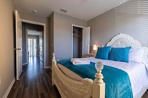 3BR Townhome Steps From Theme Parks Sleeps 6