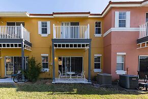 3BR Townhome Steps From Theme Parks Sleeps 6