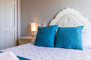 3BR Townhome Steps From Theme Parks Sleeps 6