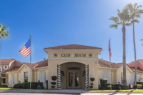 3BR Townhome Steps From Theme Parks Sleeps 6