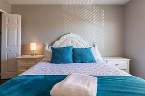 3BR Townhome Steps From Theme Parks Sleeps 6