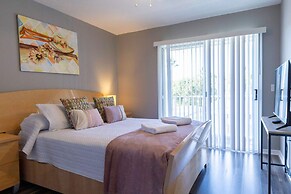 3BR Townhome Steps From Theme Parks Sleeps 6