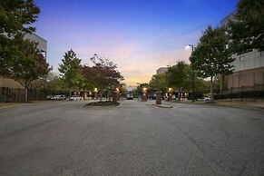 Stylish Sky Lofts Condo In Historic West End 2 Bedroom Condo
