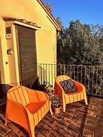 2bed Farmhouse Near San Gimignano With Pool