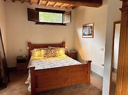 2bed Farmhouse Near San Gimignano With Pool