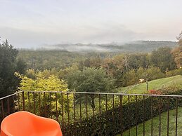 2bed Farmhouse Near San Gimignano With Pool