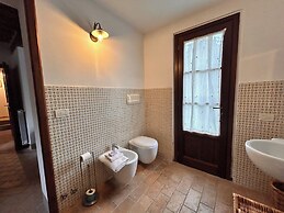 2bed Farmhouse Near San Gimignano With Pool