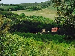 2bed Farmhouse Near San Gimignano With Pool