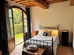 2bed Farmhouse Near San Gimignano With Pool