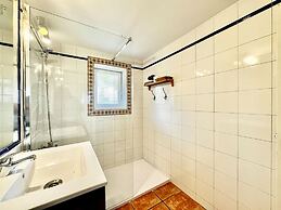 Rural Apartment With Direct Access to the Pool