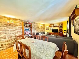 Rural Apartment With Direct Access to the Pool