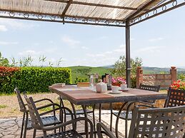 Nice Apartment With Swimming Pool