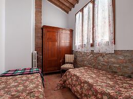 Nice Apartment With Swimming Pool